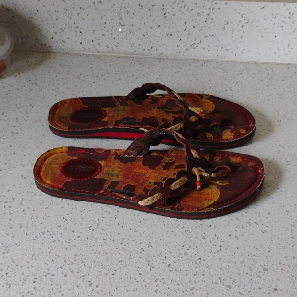 TEVA Sandalias Size 9